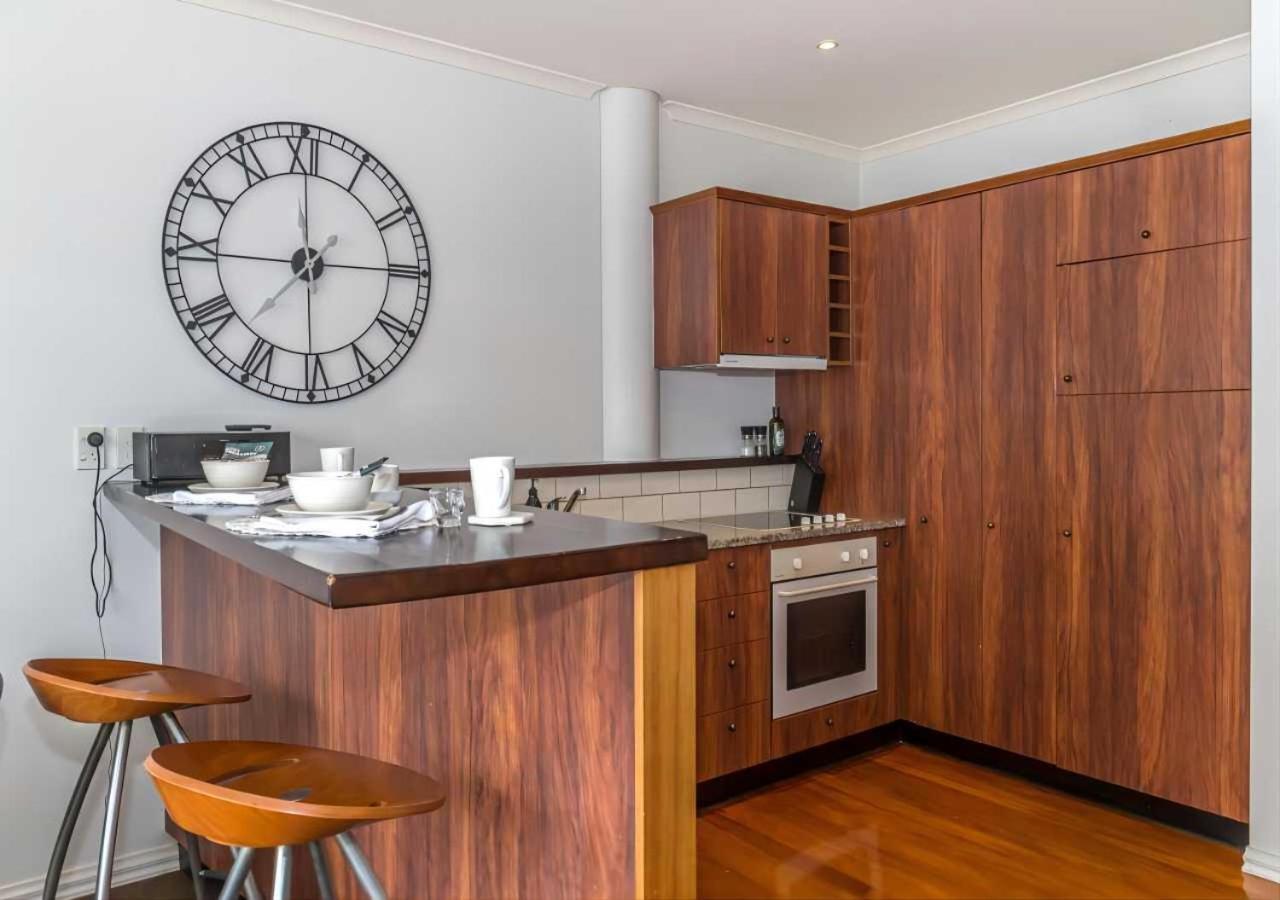 Waterfront Seaview Hotel Apartment - Same Building Block As Auckland Hilton 외부 사진